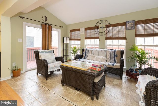 2049 BROADACRES DR, Clementon, NJ 08021