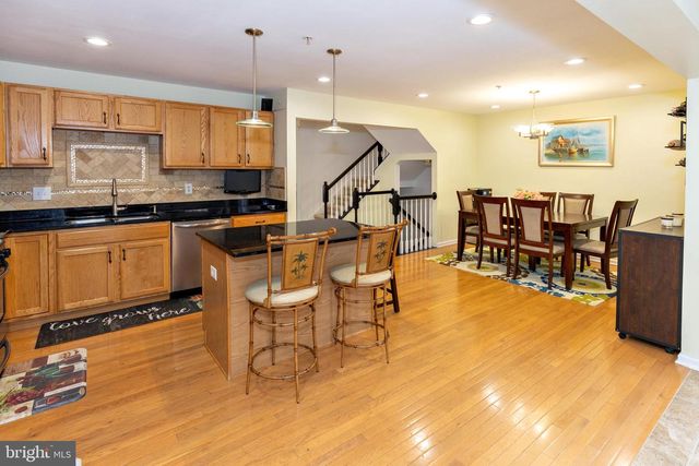 2049 BROADACRES DR, Clementon, NJ 08021