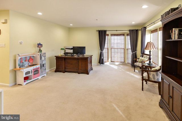 2049 BROADACRES DR, Clementon, NJ 08021