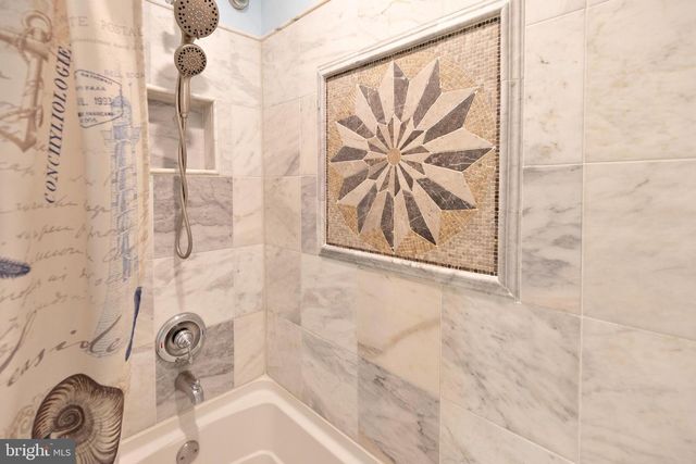 2049 BROADACRES DR, Clementon, NJ 08021