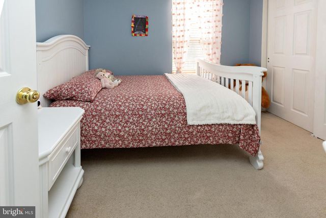 2049 BROADACRES DR, Clementon, NJ 08021