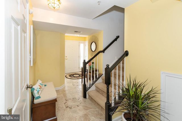 2049 BROADACRES DR, Clementon, NJ 08021