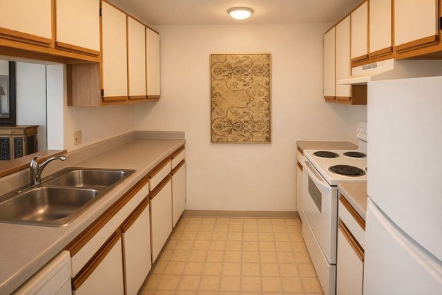 400 1st Street SE 204, Cedar Rapids, IA 52401