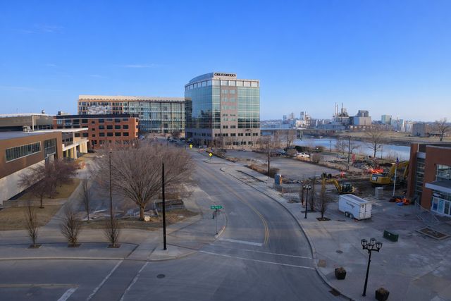 400 1st Street SE 204, Cedar Rapids, IA 52401