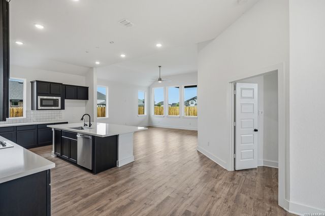 318 Mountain Oak, San Antonio, TX 78009