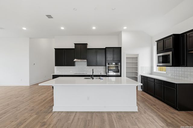 318 Mountain Oak, San Antonio, TX 78009