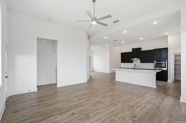 318 Mountain Oak, San Antonio, TX 78009