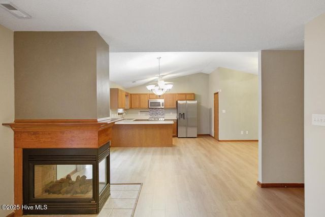 147 E Ivybridge Drive, Hubert, NC 28539