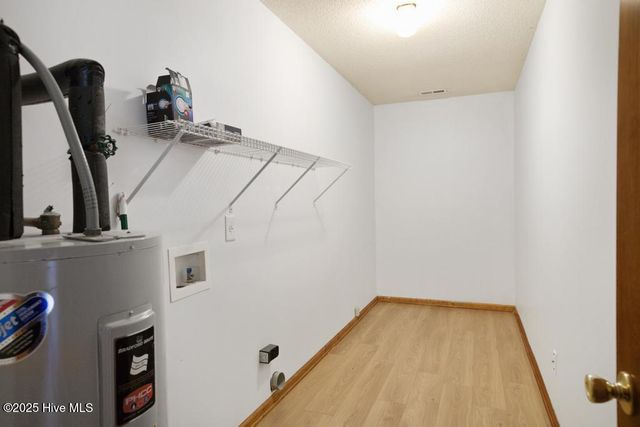 147 E Ivybridge Drive, Hubert, NC 28539