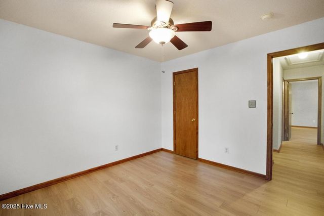 147 E Ivybridge Drive, Hubert, NC 28539