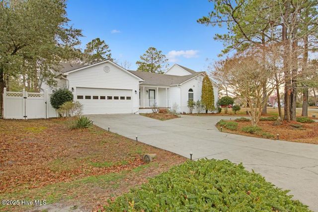 147 E Ivybridge Drive, Hubert, NC 28539