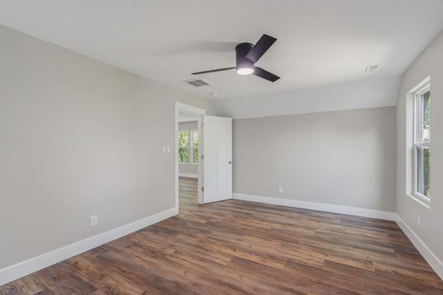1512 Brentwood Drive, Athens, TN 37303