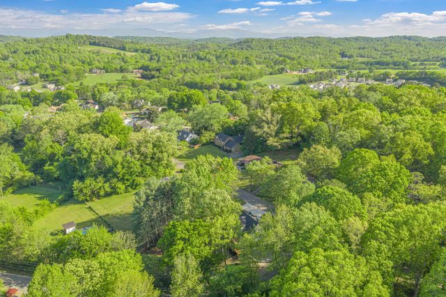 1512 Brentwood Drive, Athens, TN 37303