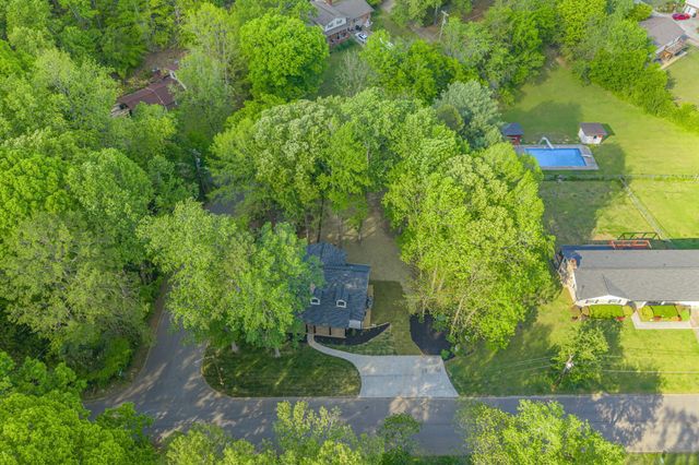 1512 Brentwood Drive, Athens, TN 37303