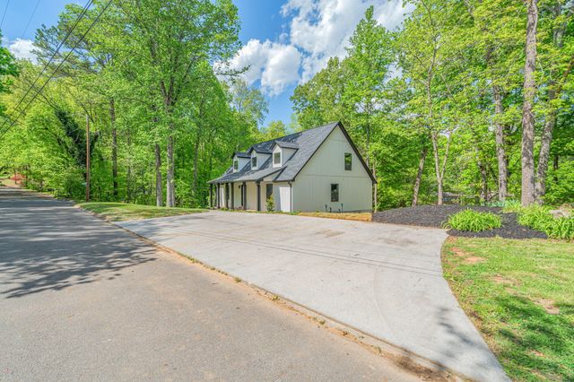 1512 Brentwood Drive, Athens, TN 37303