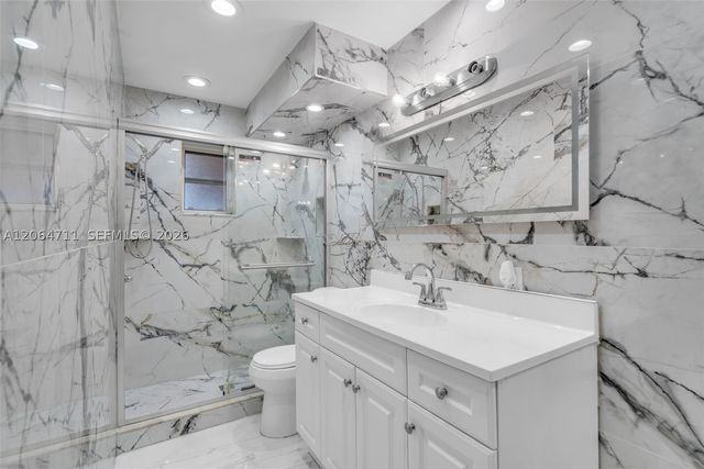 3000 NW 43rd Ter 106, Lauderdale Lakes, FL 33313