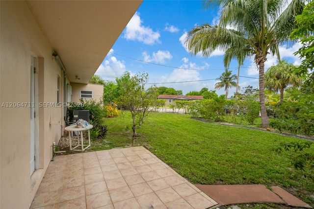 3000 NW 43rd Ter 106, Lauderdale Lakes, FL 33313