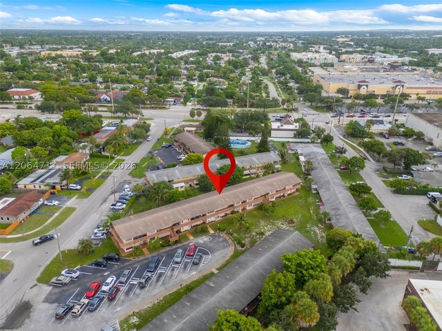 3000 NW 43rd Ter 106, Lauderdale Lakes, FL 33313