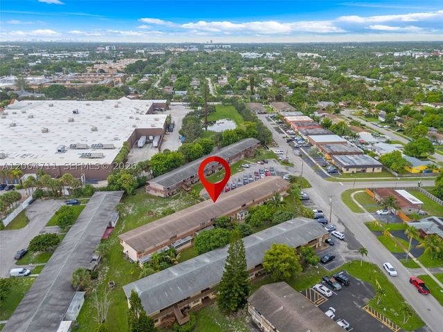 3000 NW 43rd Ter 106, Lauderdale Lakes, FL 33313