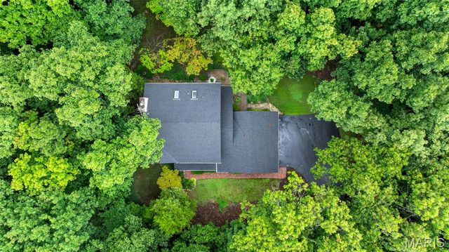 9 Wilderness Lane, Defiance, MO 63341