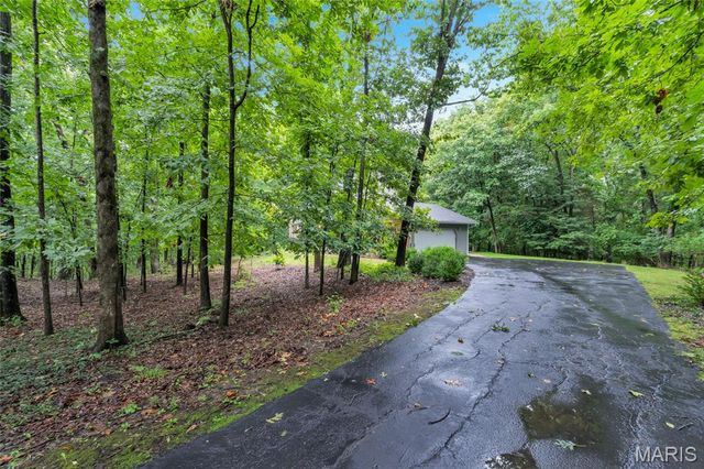 9 Wilderness Lane, Defiance, MO 63341
