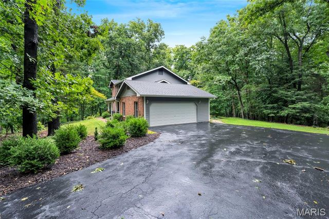 9 Wilderness Lane, Defiance, MO 63341