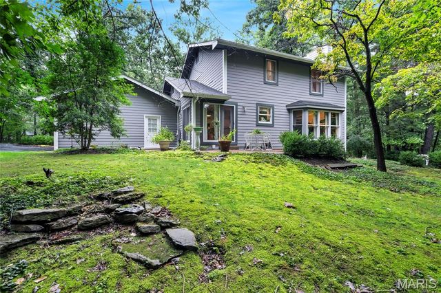 9 Wilderness Lane, Defiance, MO 63341