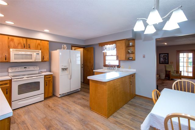 321 SE 9th Street, Ankeny, IA 50021