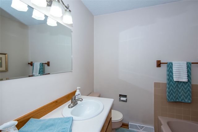 321 SE 9th Street, Ankeny, IA 50021
