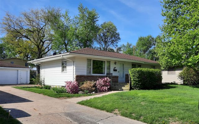 321 SE 9th Street, Ankeny, IA 50021