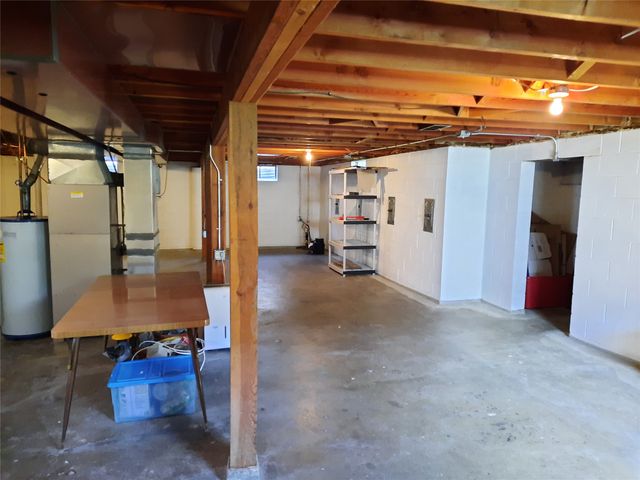 321 SE 9th Street, Ankeny, IA 50021