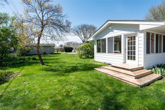 321 SE 9th Street, Ankeny, IA 50021