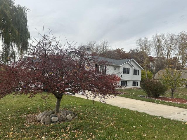 7765 Mission DRIVE, Franklin, WI 53132