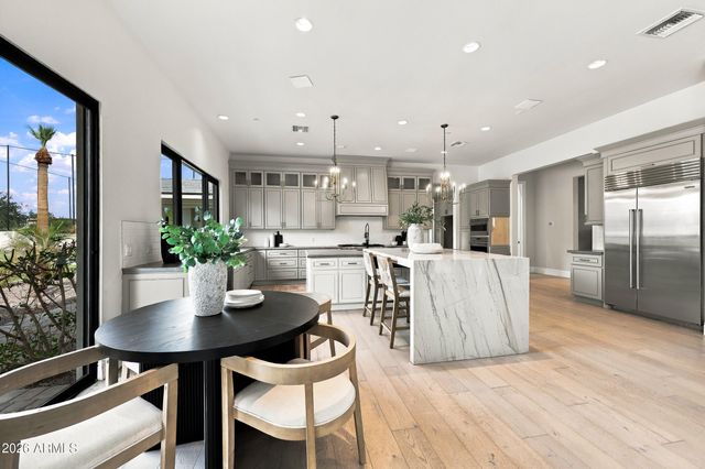 6246 E HILLCREST Boulevard, Scottsdale, AZ 85251