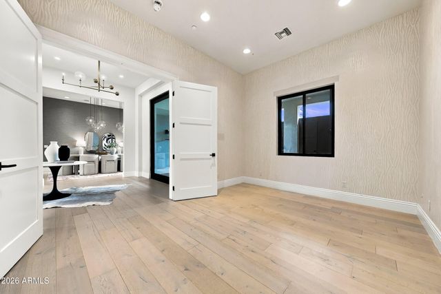6246 E HILLCREST Boulevard, Scottsdale, AZ 85251