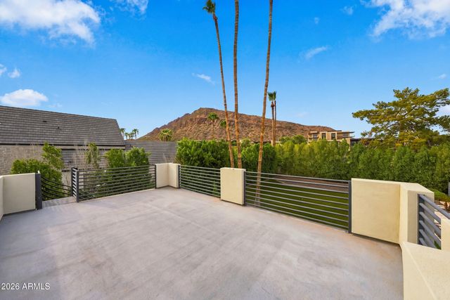 6246 E HILLCREST Boulevard, Scottsdale, AZ 85251