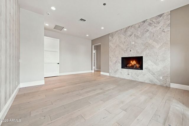 6246 E HILLCREST Boulevard, Scottsdale, AZ 85251