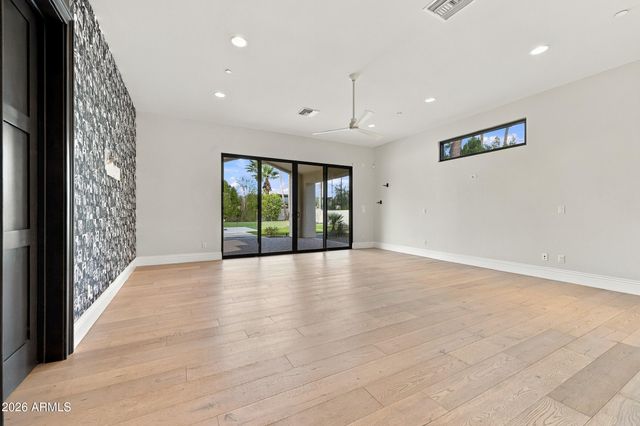 6246 E HILLCREST Boulevard, Scottsdale, AZ 85251