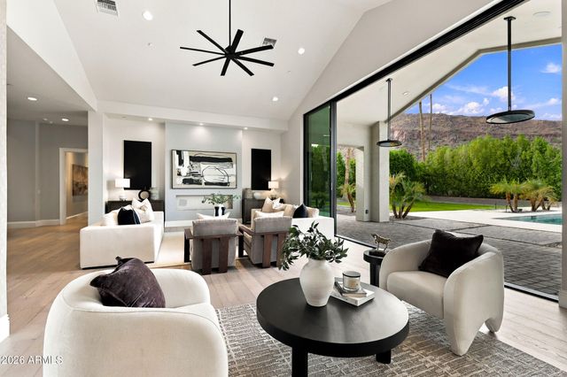 6246 E HILLCREST Boulevard, Scottsdale, AZ 85251