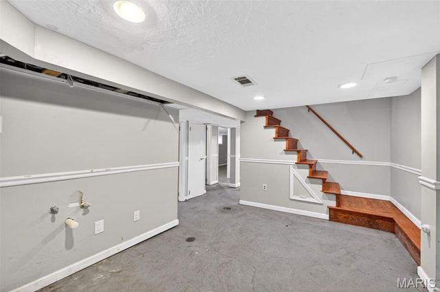 9259 E Breckenridge Road, Breckenridge Hills, MO 63114