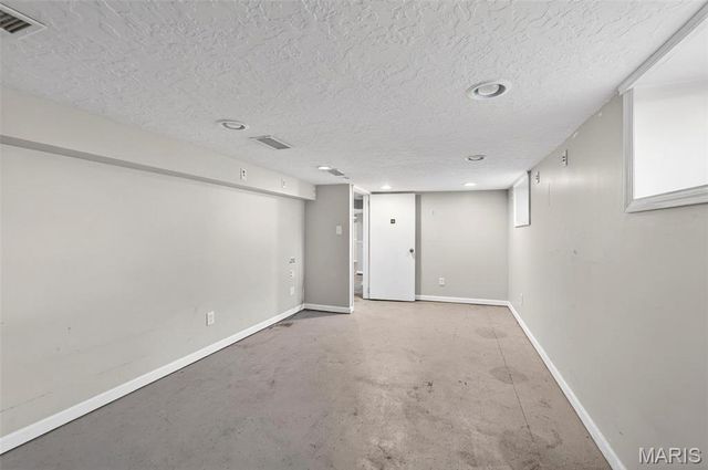 9259 E Breckenridge Road, Breckenridge Hills, MO 63114
