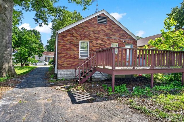 9259 E Breckenridge Road, Breckenridge Hills, MO 63114