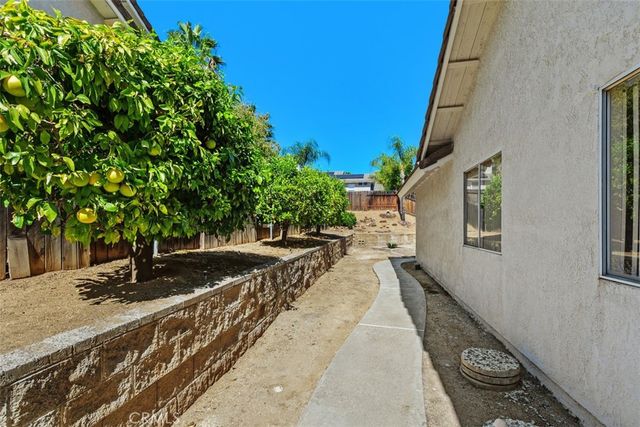 22844 Climbing Rose, Moreno Valley, CA 92557