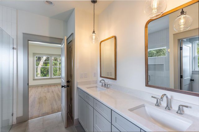 110 4th Street, Niceville, FL 32578