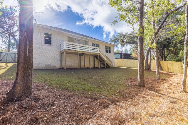 110 4th Street, Niceville, FL 32578