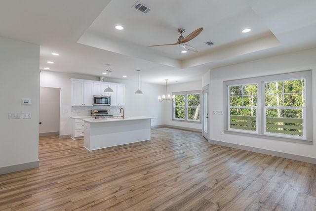 110 4th Street, Niceville, FL 32578