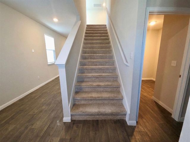 102 Oxbow TER, Bastrop, TX 78602