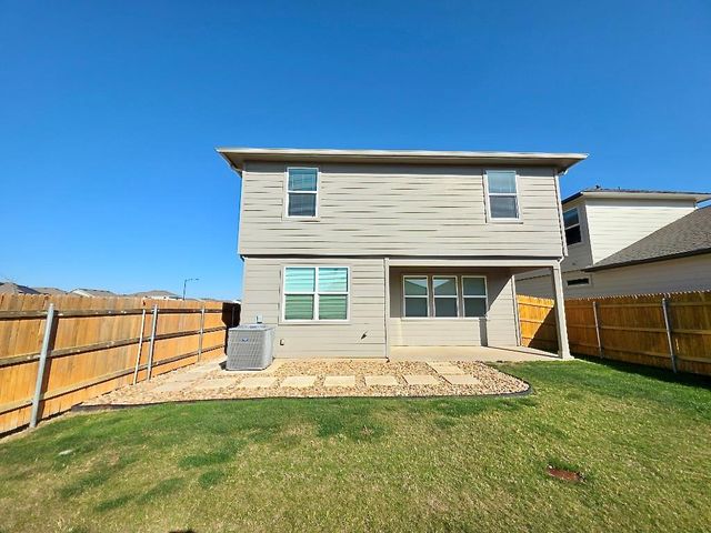 102 Oxbow TER, Bastrop, TX 78602