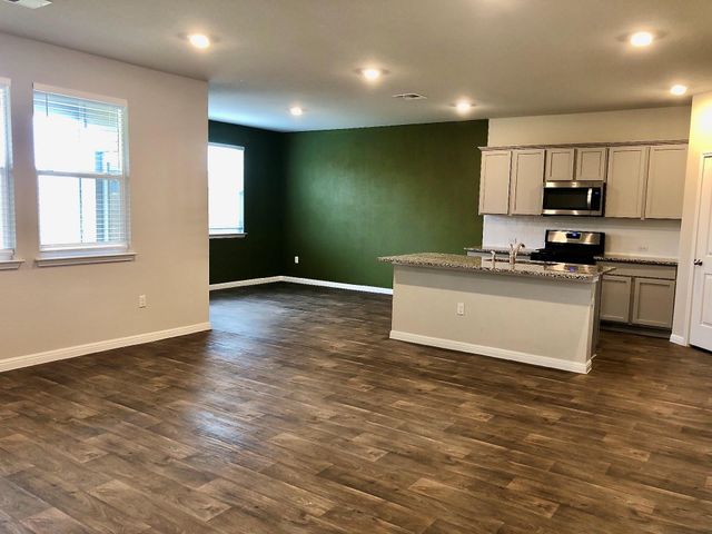 102 Oxbow TER, Bastrop, TX 78602