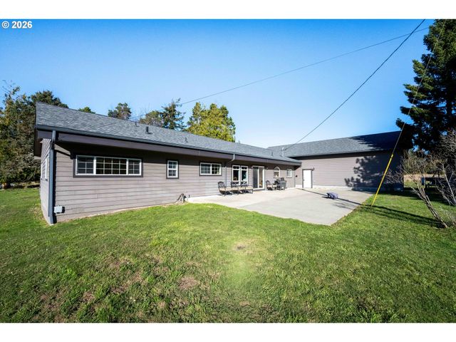 54601 WINTERBERRY Dr, Bandon, OR 97411